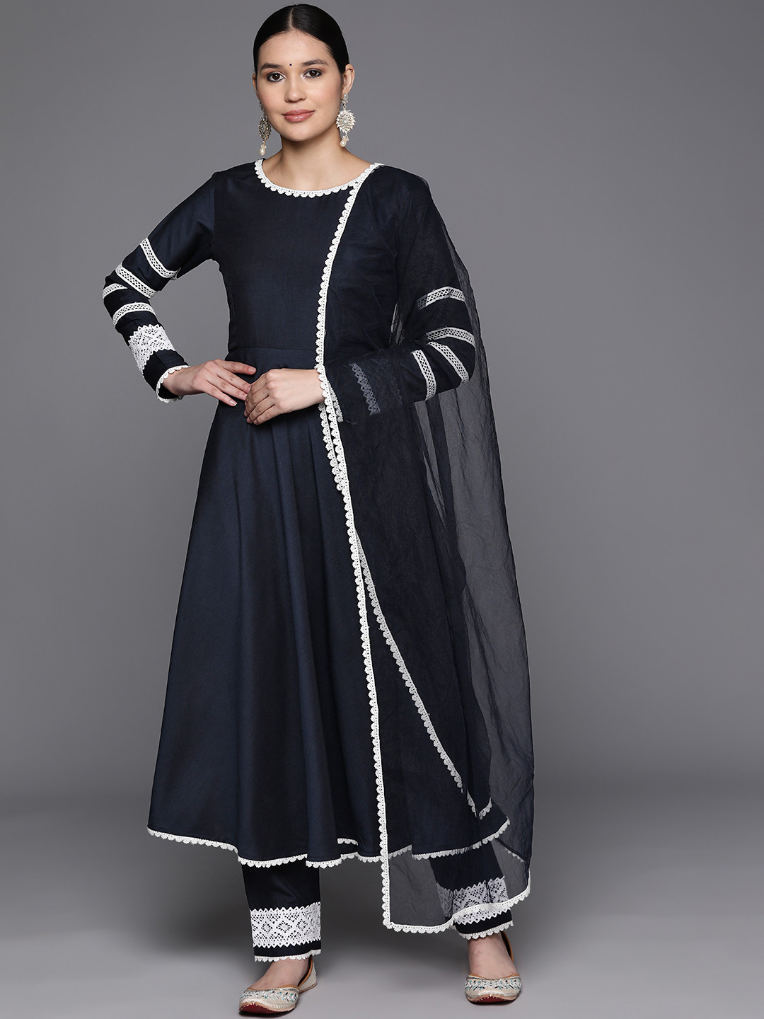 Inddus Thread Work Lace Detail Kurta With Trousers & Dupatta