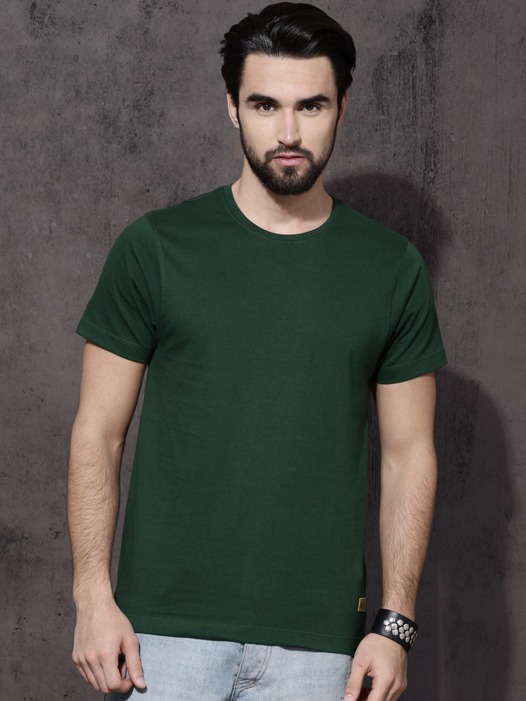 Buy Roadster Men Green Solid Round Neck 