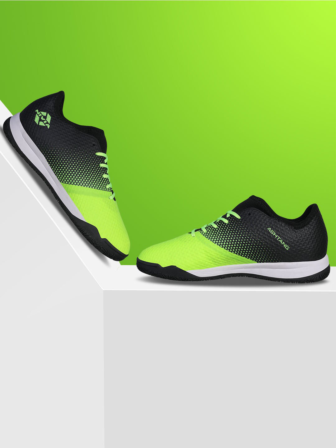 NIVIA Men Ashtang Futsal Non-Marking Football Shoes