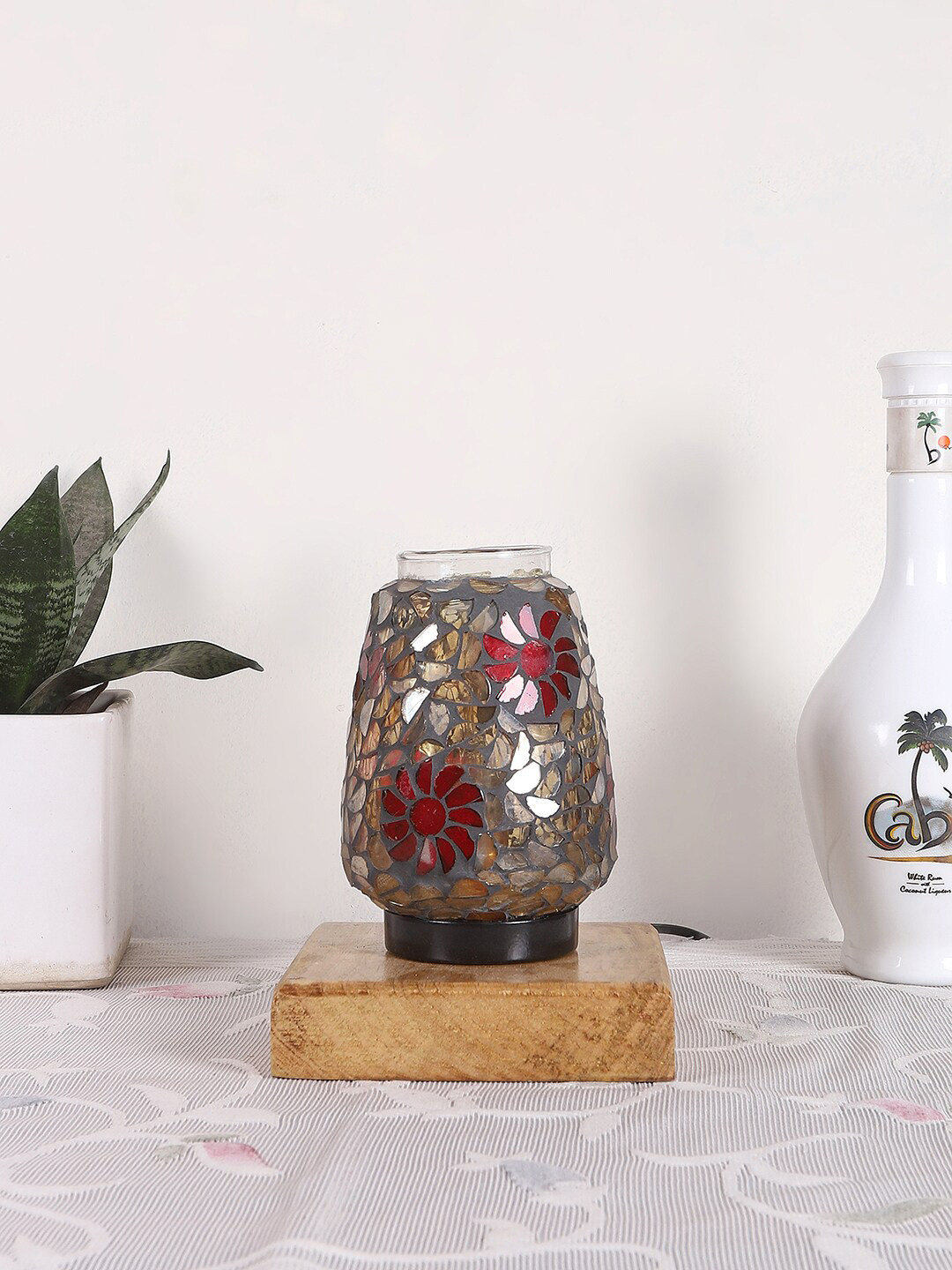 Devansh Grey & Red Mosaic Design Square Shaped Wooden Table Lamp With Glass Shade