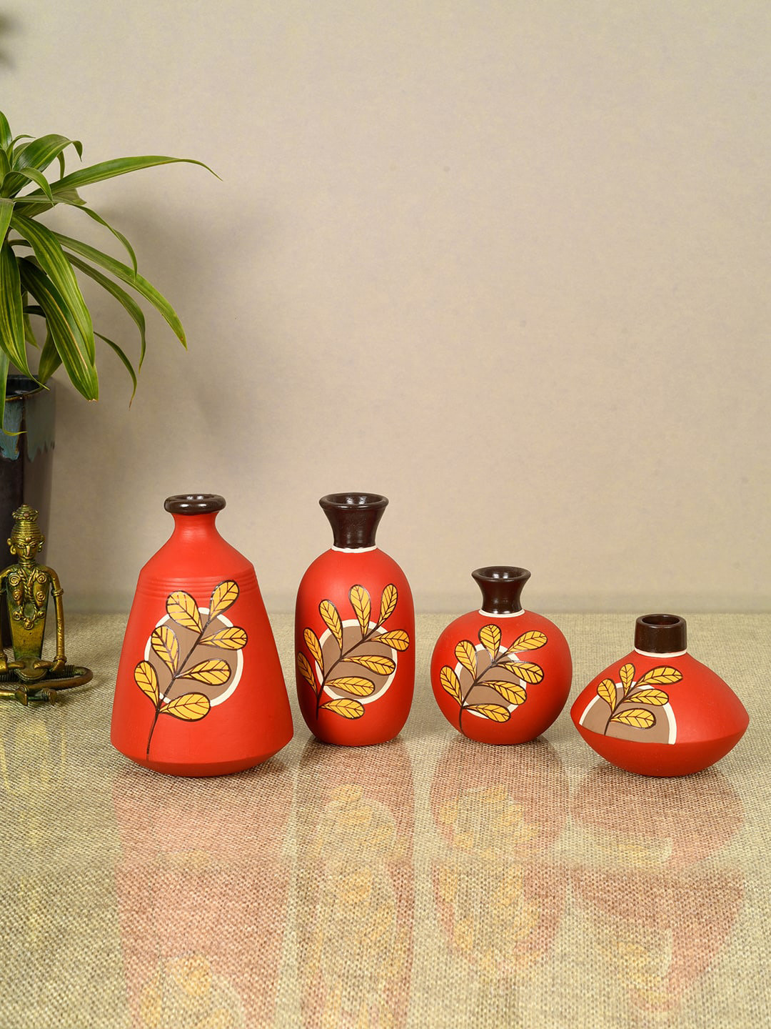 AAKRITI ART CREATIONS Scarlet Garden 4-Pieces Red & Grey Printed Terracotta Vases