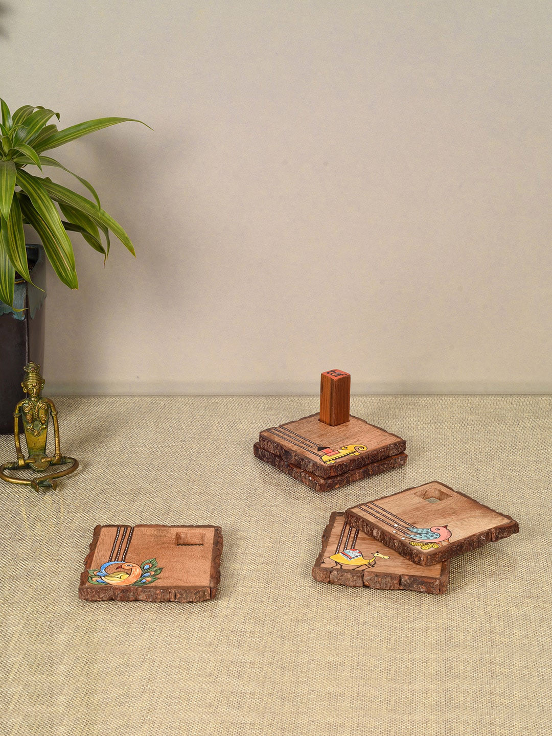 AAKRITI ART CREATIONS Brown 4 Pieces Elephant Parade Printed Wooden Coasters