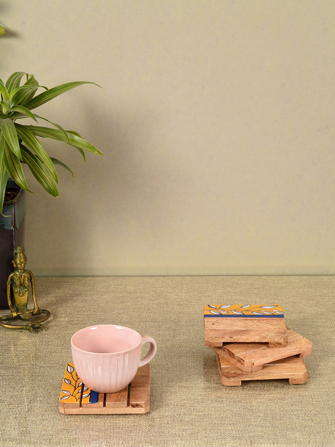 AAKRITI ART CREATIONS Brown & Blue 4 Pieces Mango Wooden Coasters