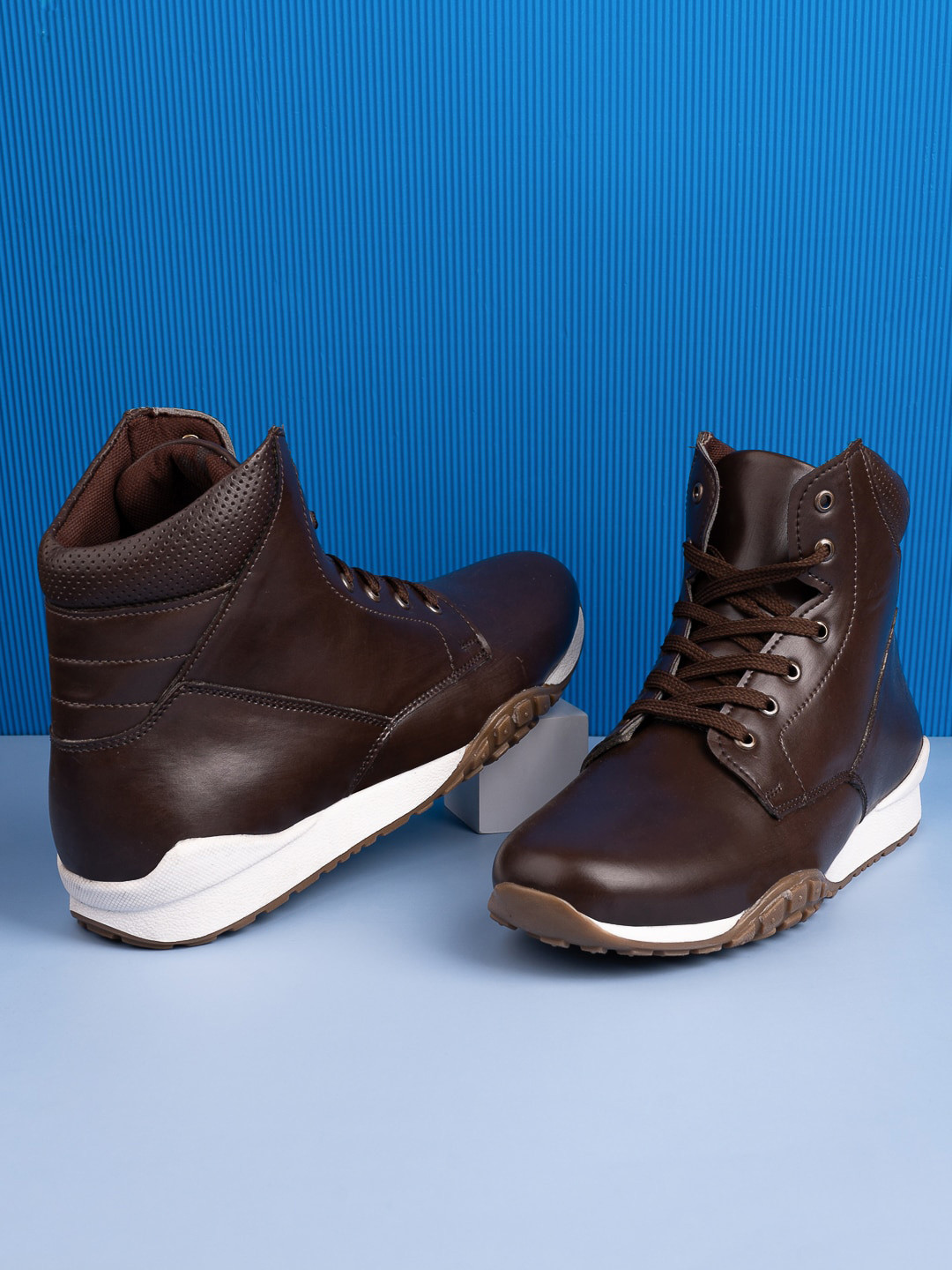 HERE&NOW Men Brown & White Mid Top Comfort Insole Lightweight Contrast Sole Sneakers