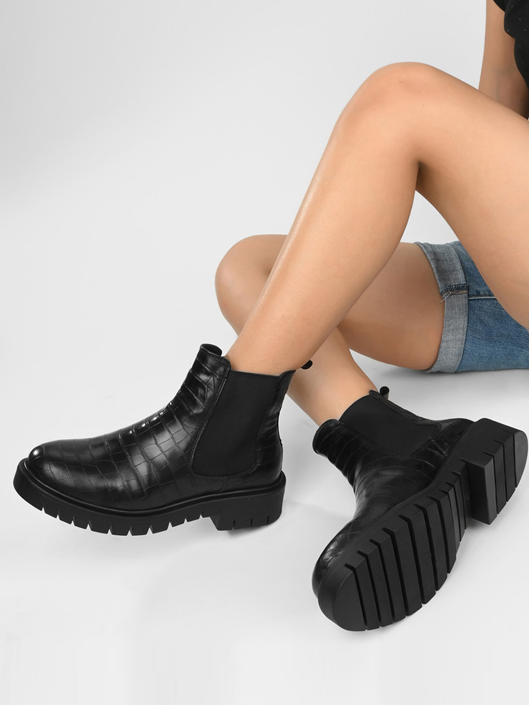 ADORLY Women Textured Mid Top Flatform Heel Chelsea Boots