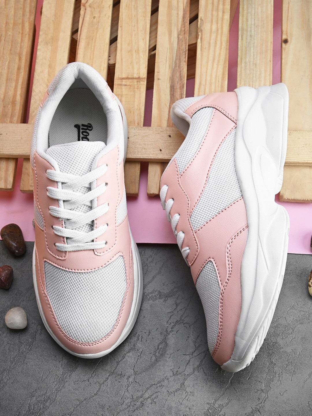 Roadster Lifestyle Co. Women White And Pink Colourblocked Lightweight Sneakers