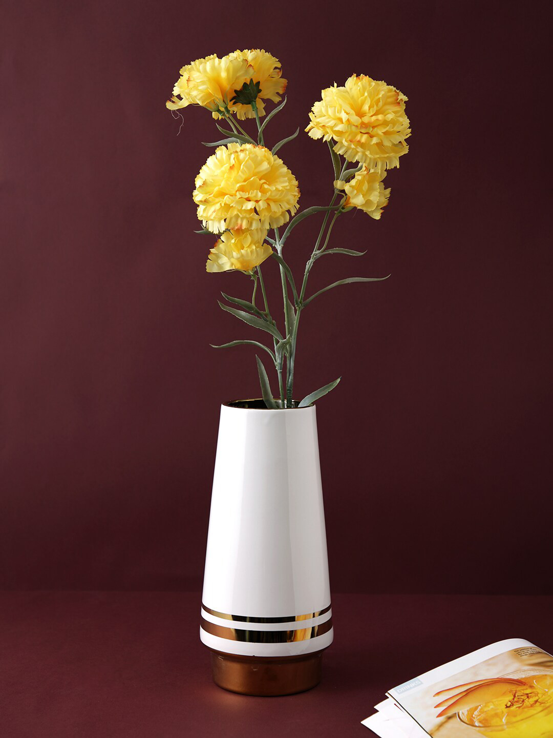 TAYHAA White & Gold Toned Ceramic Flower Vase