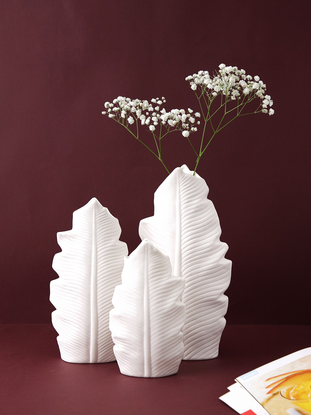 TAYHAA White 3 Pieces Textured Ceramic Feather Vases