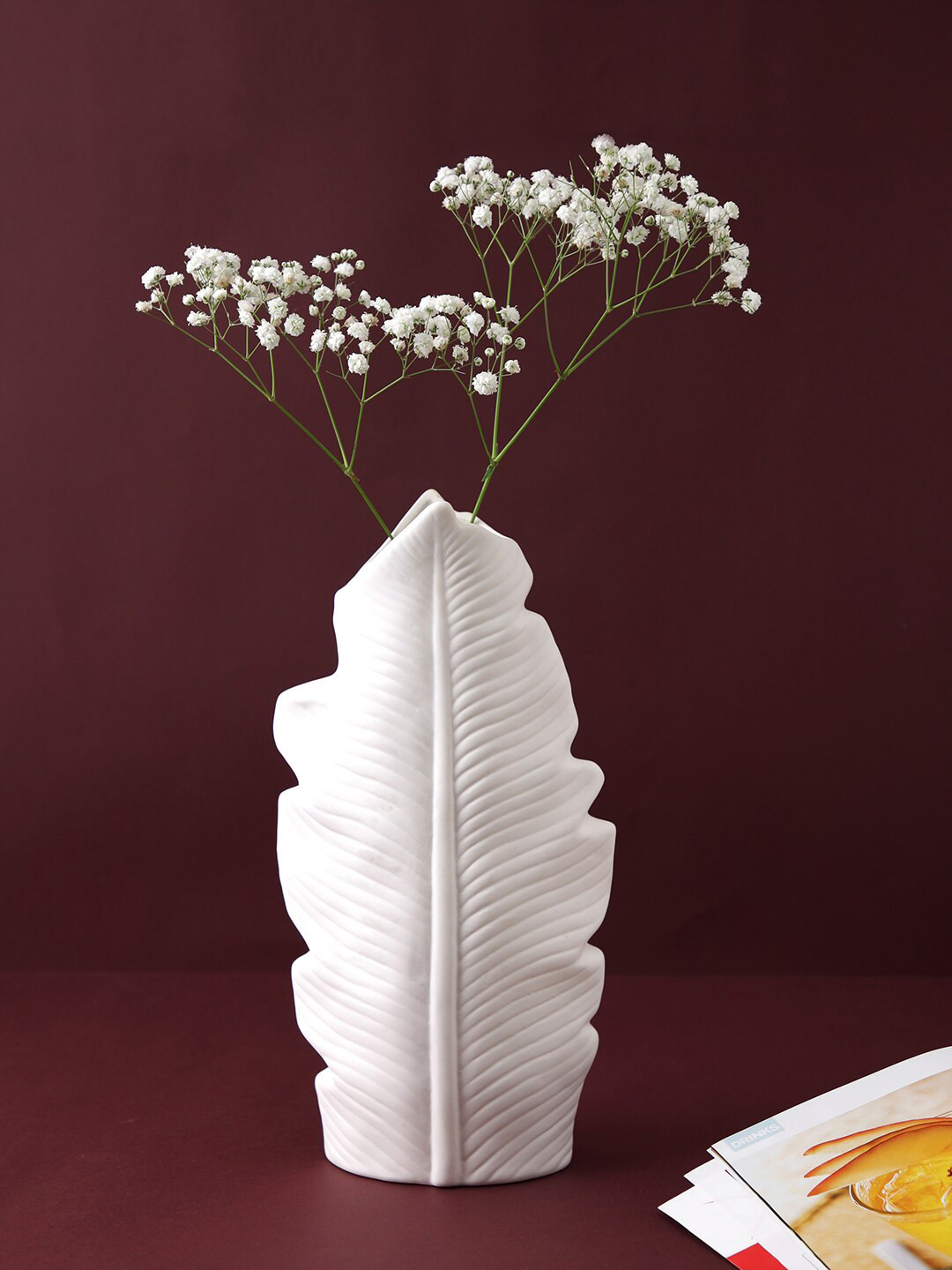 TAYHAA White Textured Ceramic Feather Flower Vase