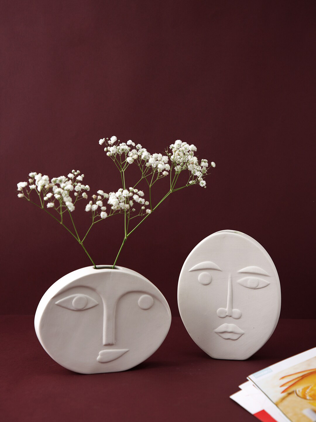 TAYHAA White 2 Pieces Textured Face Ceramic Flower Vase