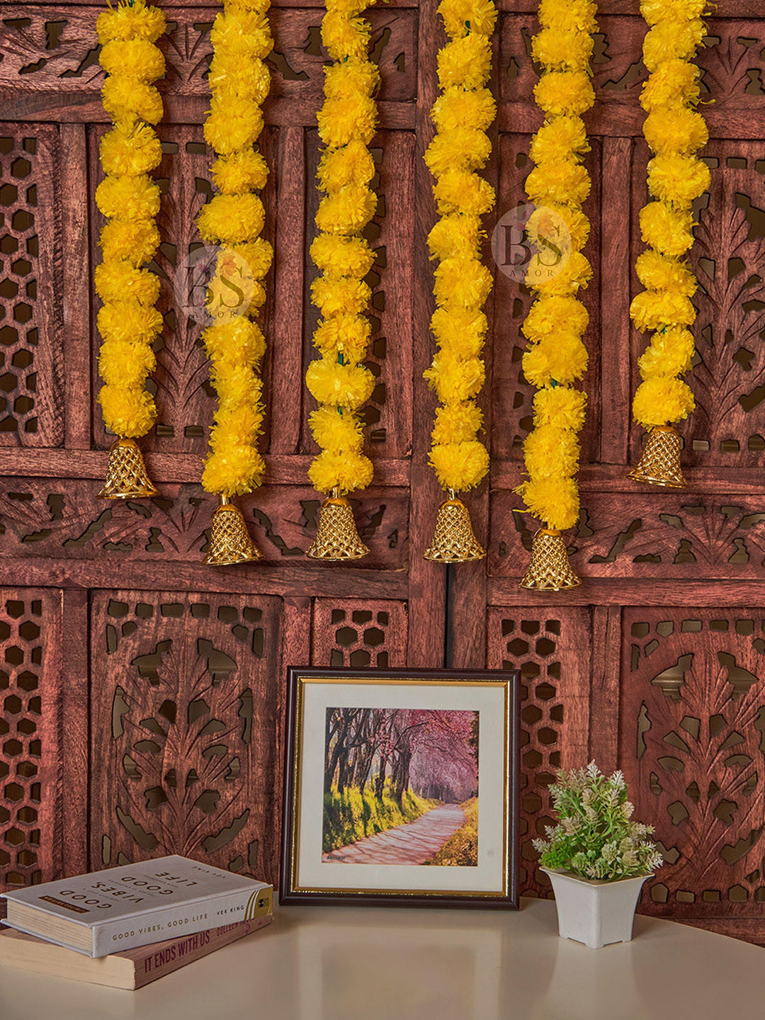 BS AMOR Yellow 6 Pieces Marigold Fluffy Artificial Creeper Bail