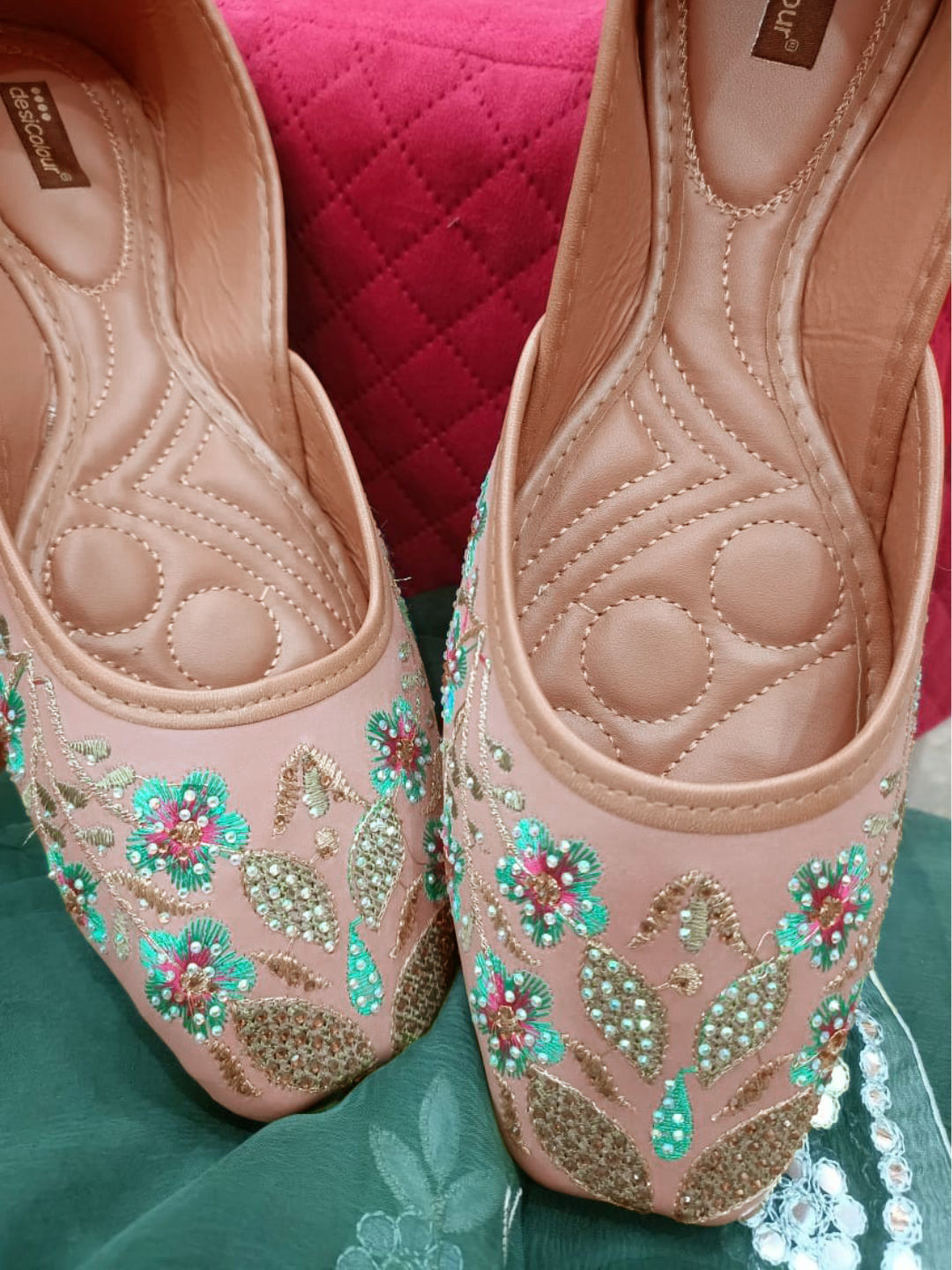 DESI COLOUR Women Ethnic Embellished Velvet Mojaris
