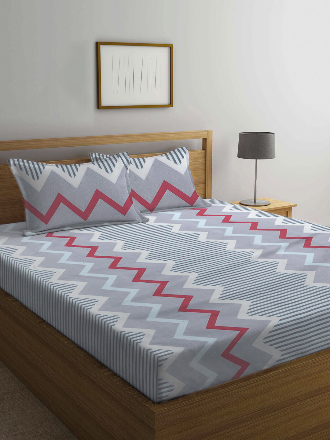 Arrabi Grey Chevron Cotton 300 TC Fitted King Fine Bedsheet with 2 Pillow Covers-98 x 85 inches