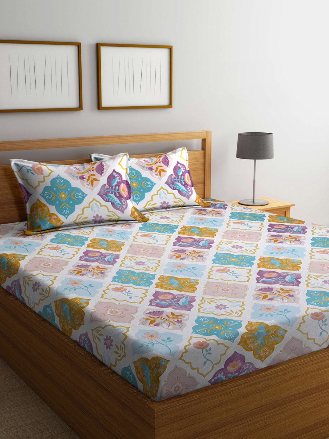Arrabi White & Mustard Floral Print 300 TC King Size Fitted Bedsheet with 2 Pillow Covers