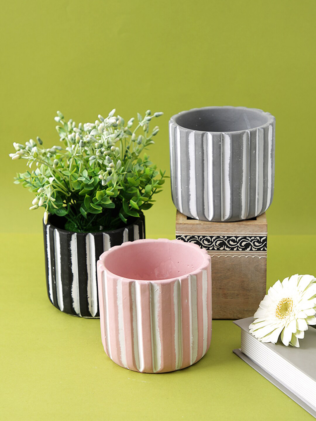 TAYHAA Black & Grey 3-Pieces Fluted Ceramic Planters