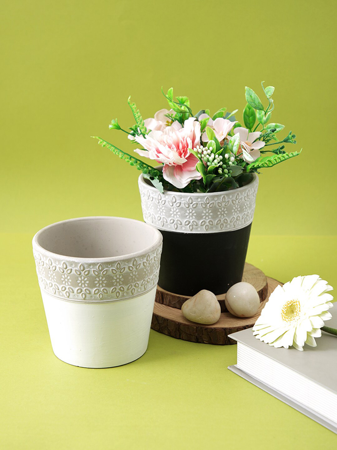 TAYHAA 2-Pieces White & Black Two-Toned Classic Planters