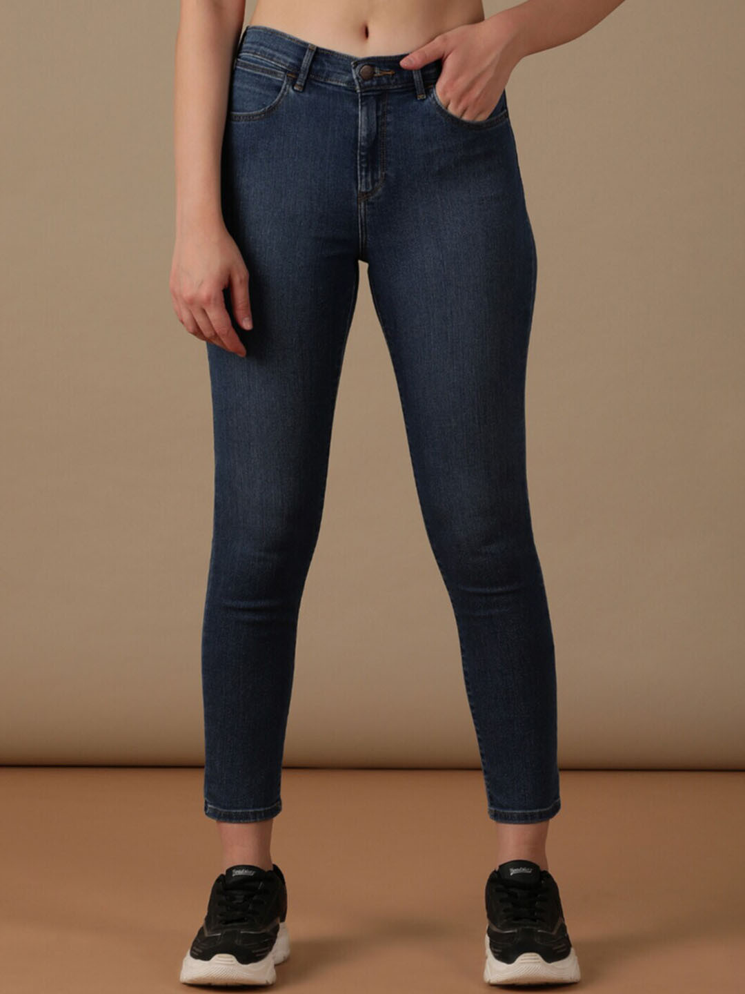 Wrangler Women Skinny Fit High-Rise Stretchable Jeans