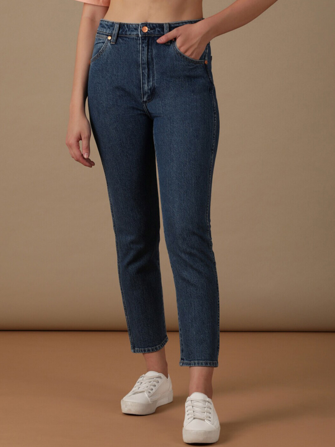 Wrangler Women Slim Fit High-Rise Light Fade Stretchable Jeans