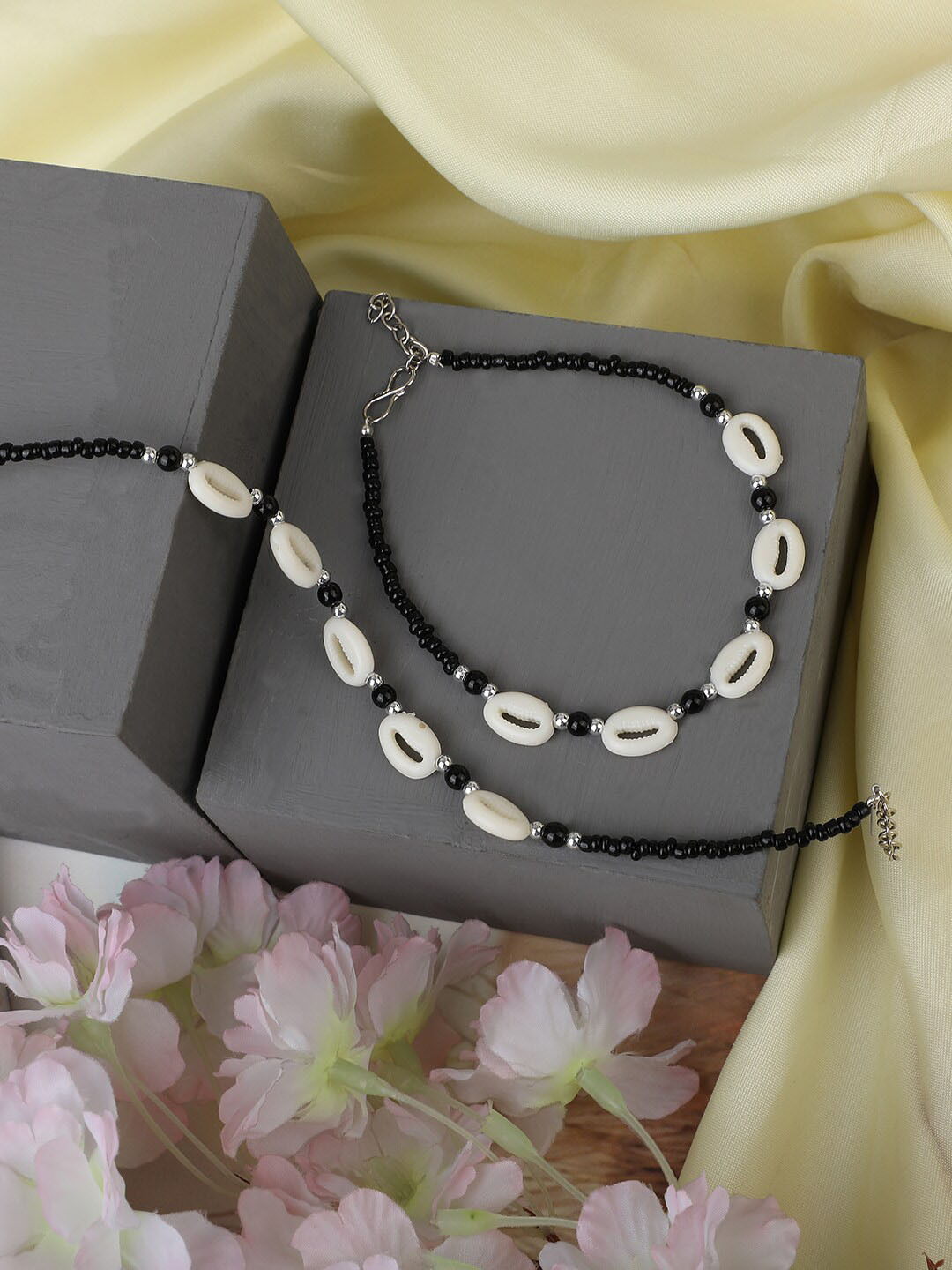 ANIKAS CREATION Silver-Plated Sea Shell & Black Beaded Anklets