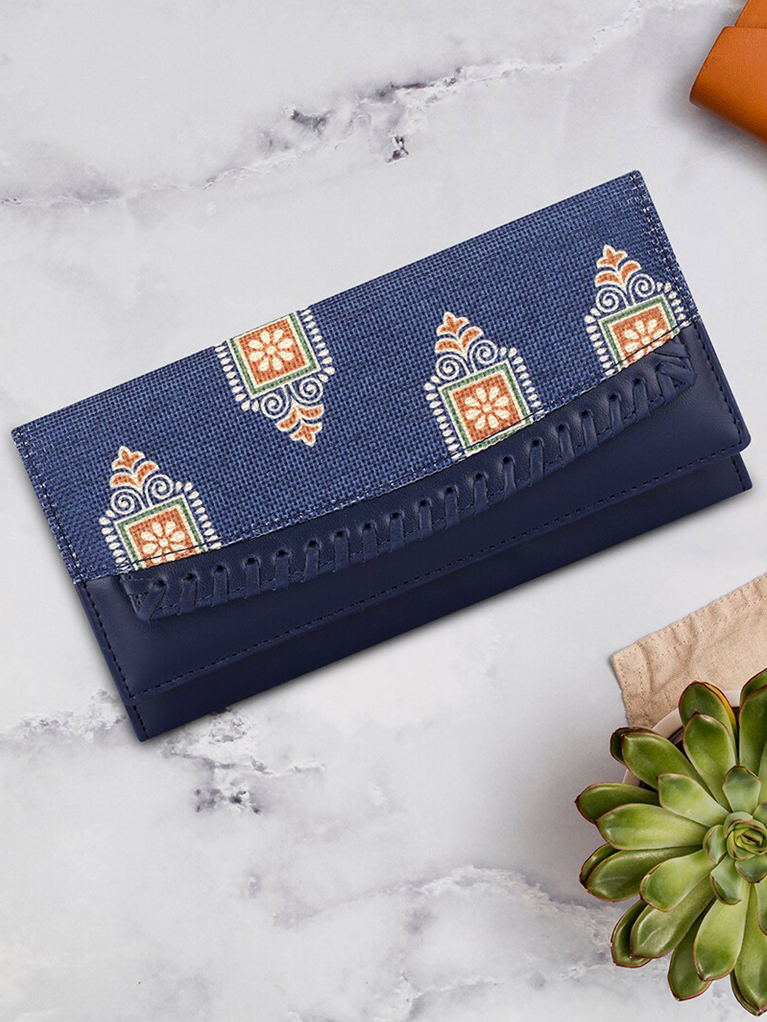 THE CLOWNFISH Ladyluxe Women Printed Leather Two Fold Wallet