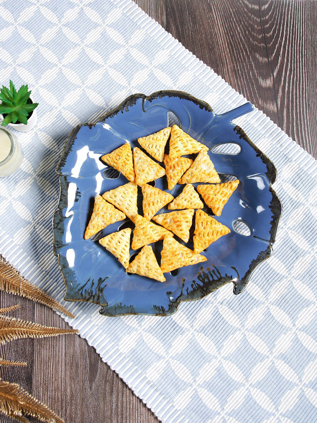 Aapno Rajasthan Blue Leaf Design Ceramic Serving Platter