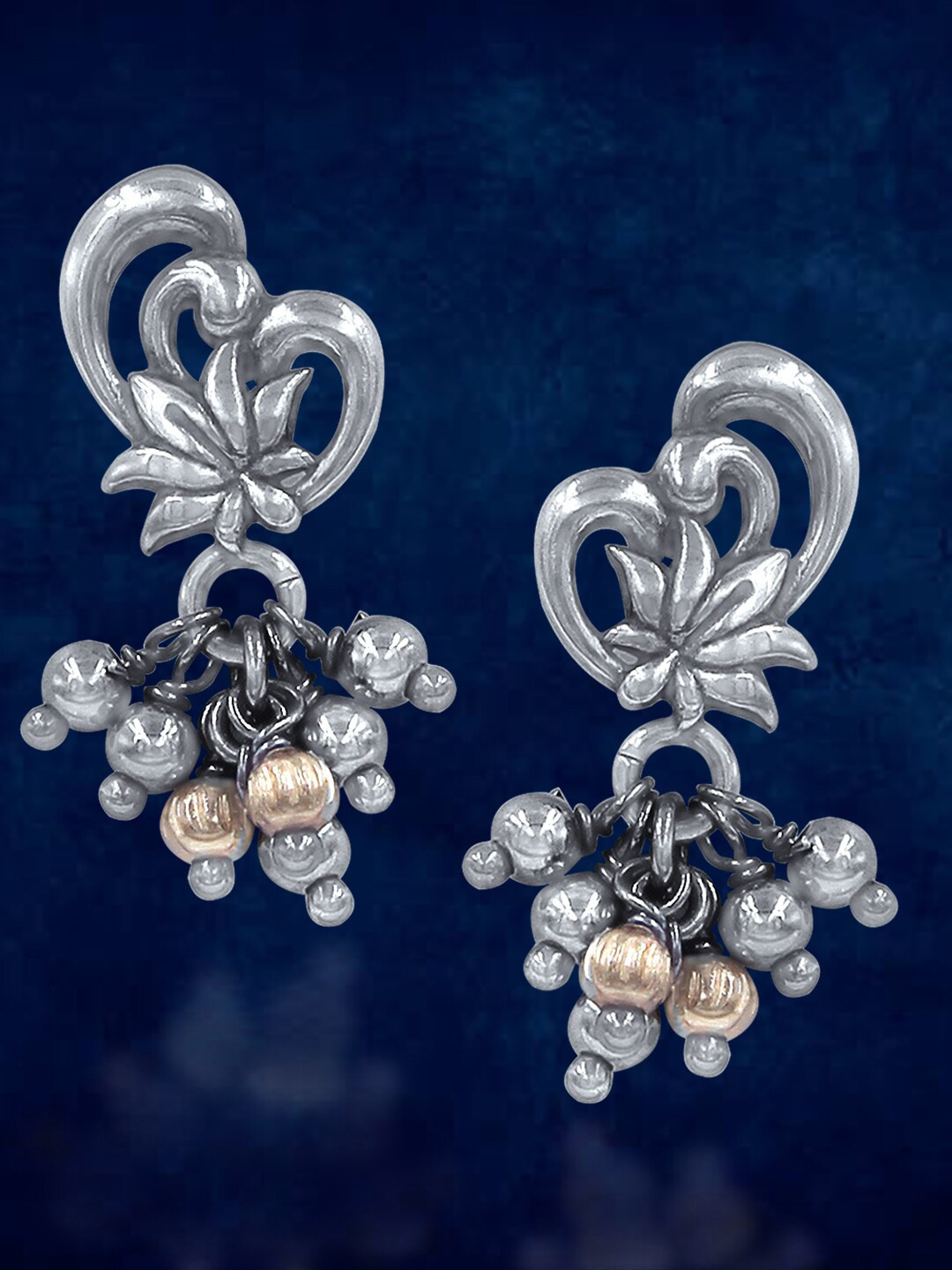 Taraash Silver-Plated Floral Shaped Drop Earrings