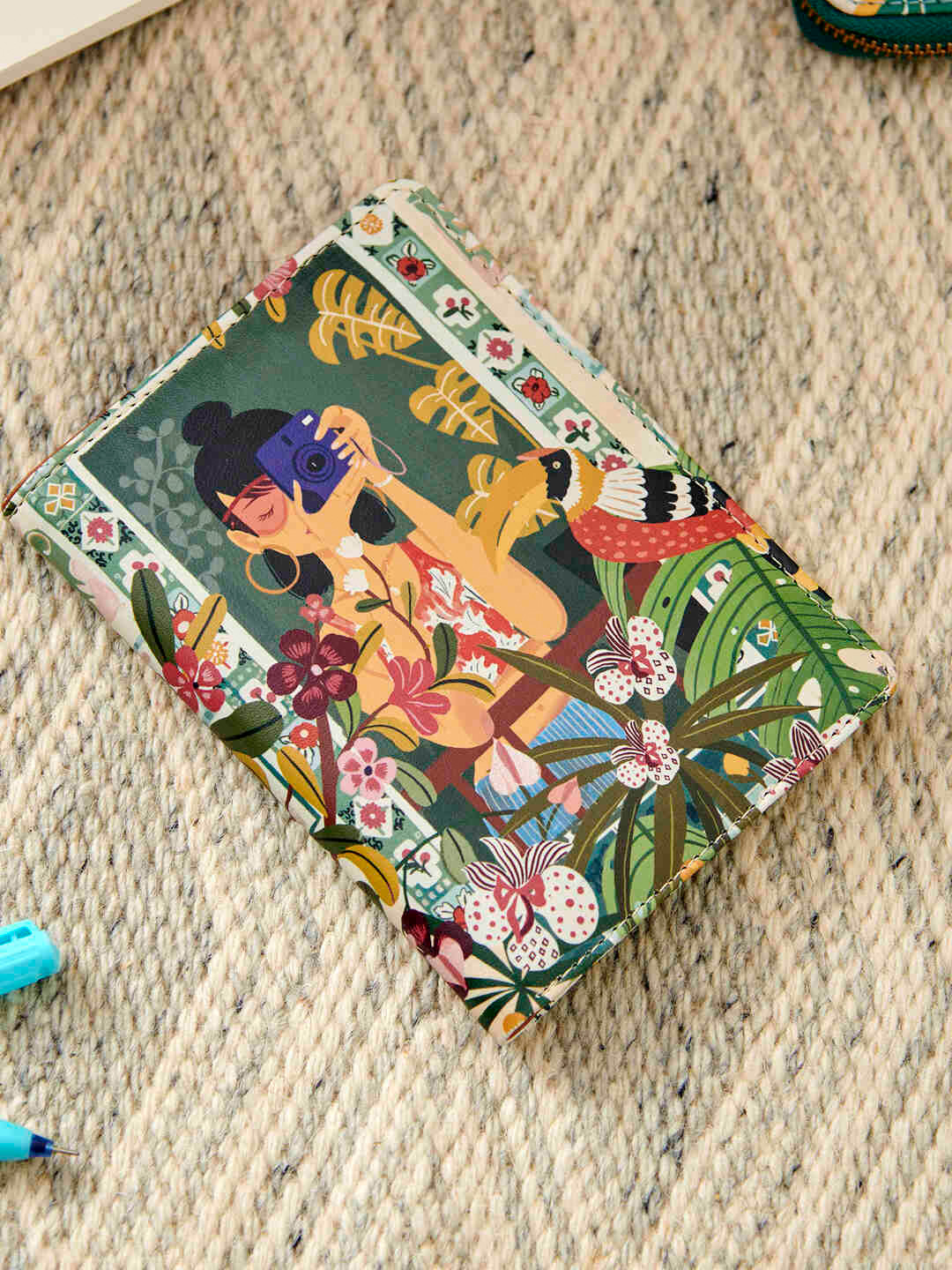 Chumbak Women Brown Floral Printed PU Passport Holder Wallet