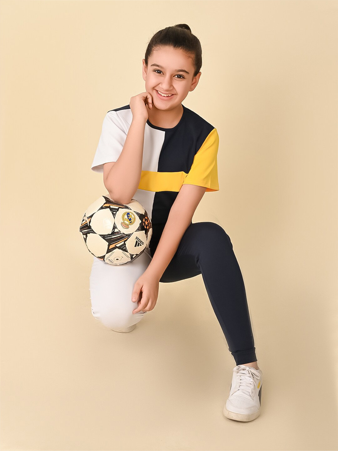 LilPicks Girls Colourblocked Round Neck T-shirt with Jogger Clothing Set