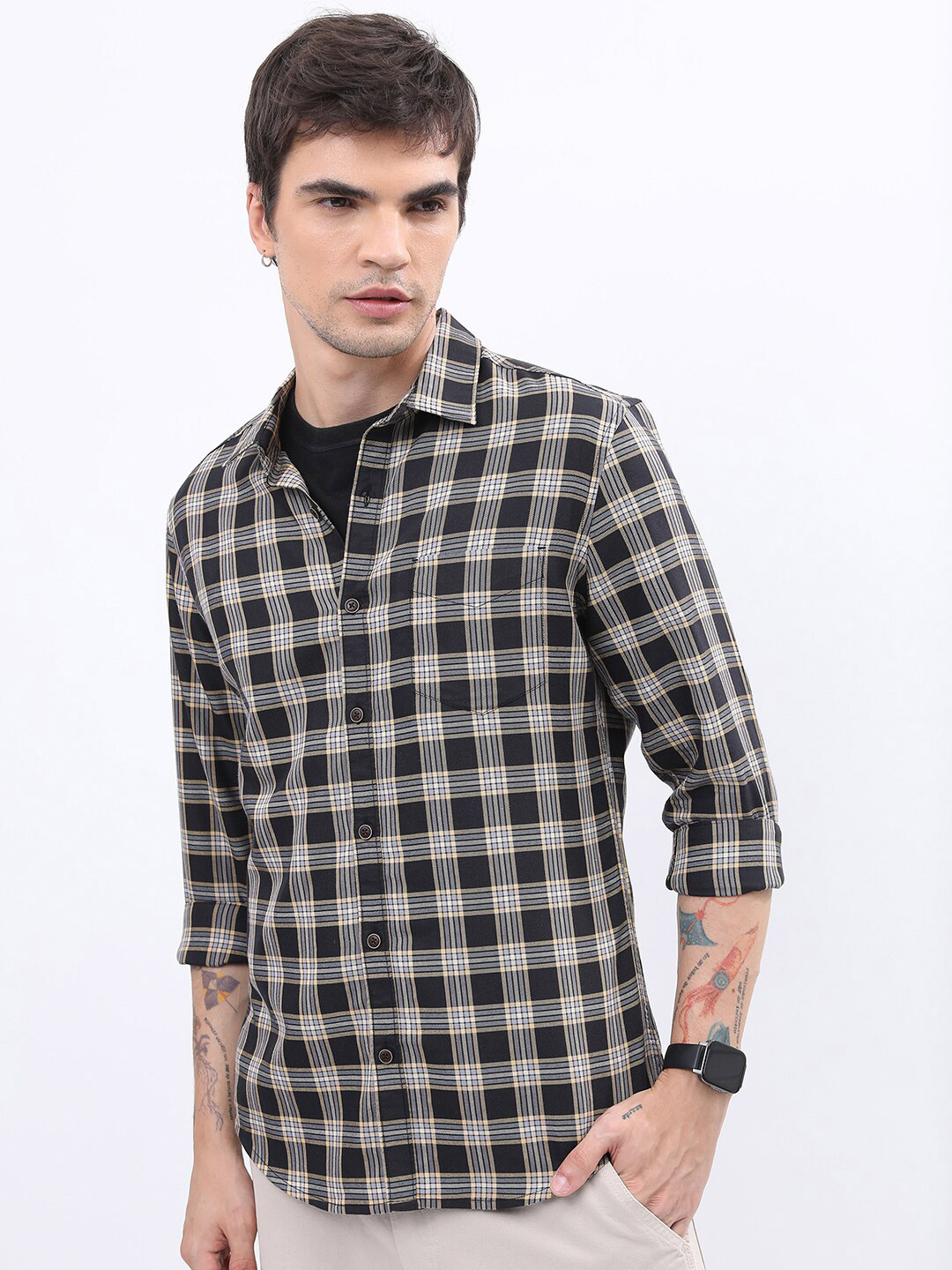 HIGHLANDER Black & White Buffalo Checks Slim Fit Casual Shirt