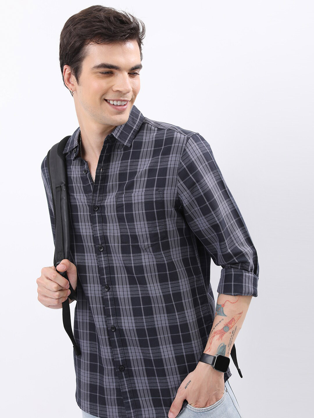 HIGHLANDER Grey Tartan Checks Slim Fit Casual Shirt