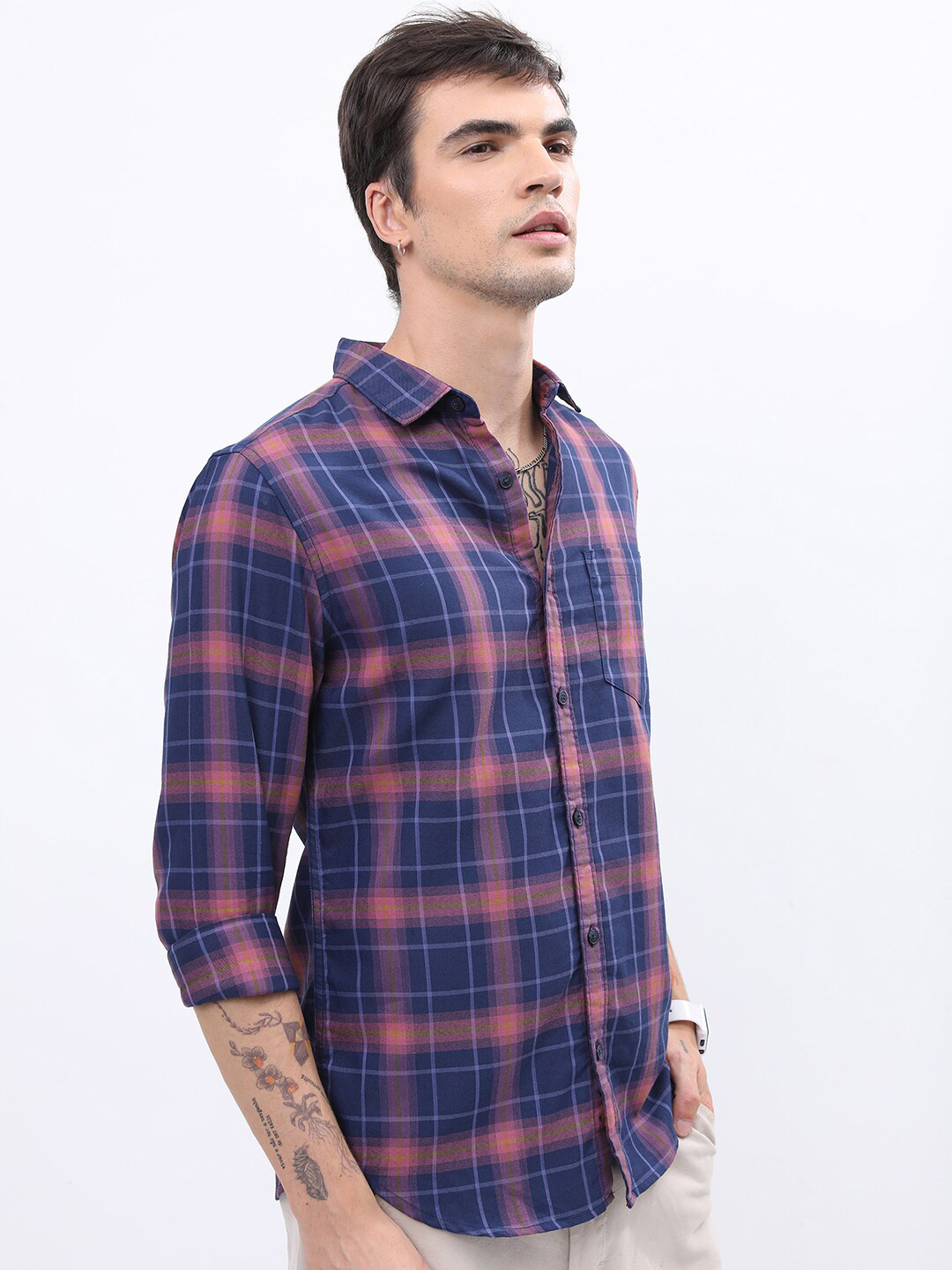 HIGHLANDER Navy Blue & Pink Checked Slim Fit Casual Shirt