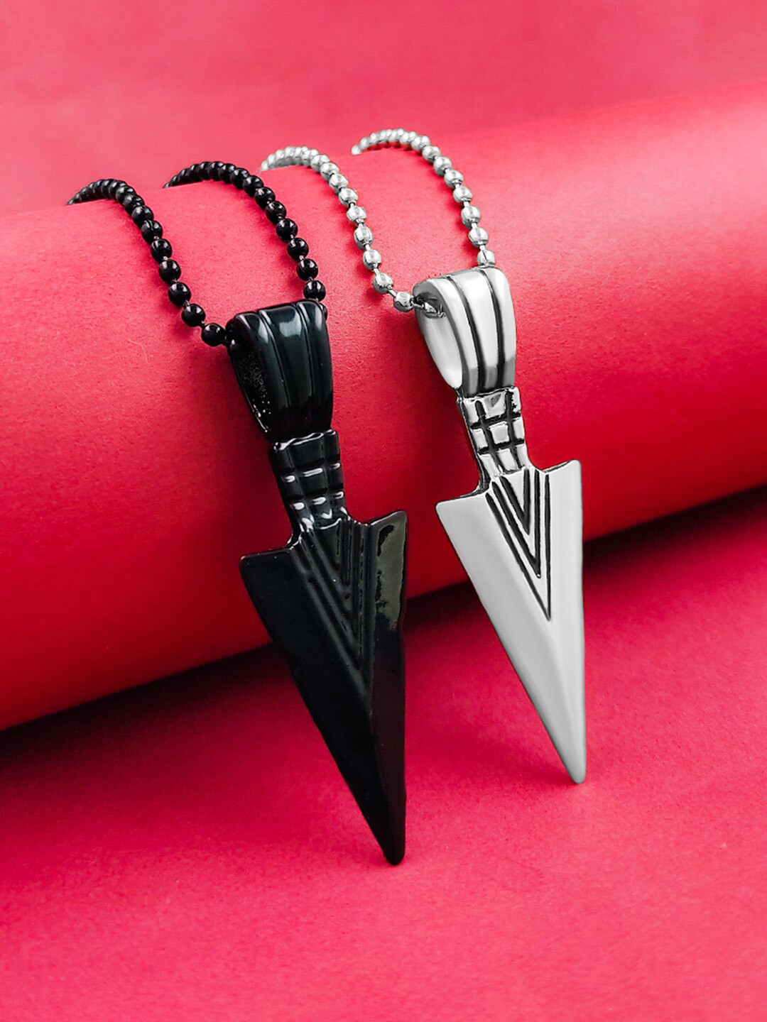 Saizen Men Set Of 2 Spear Arrowhead-Charm Pendant With Chain