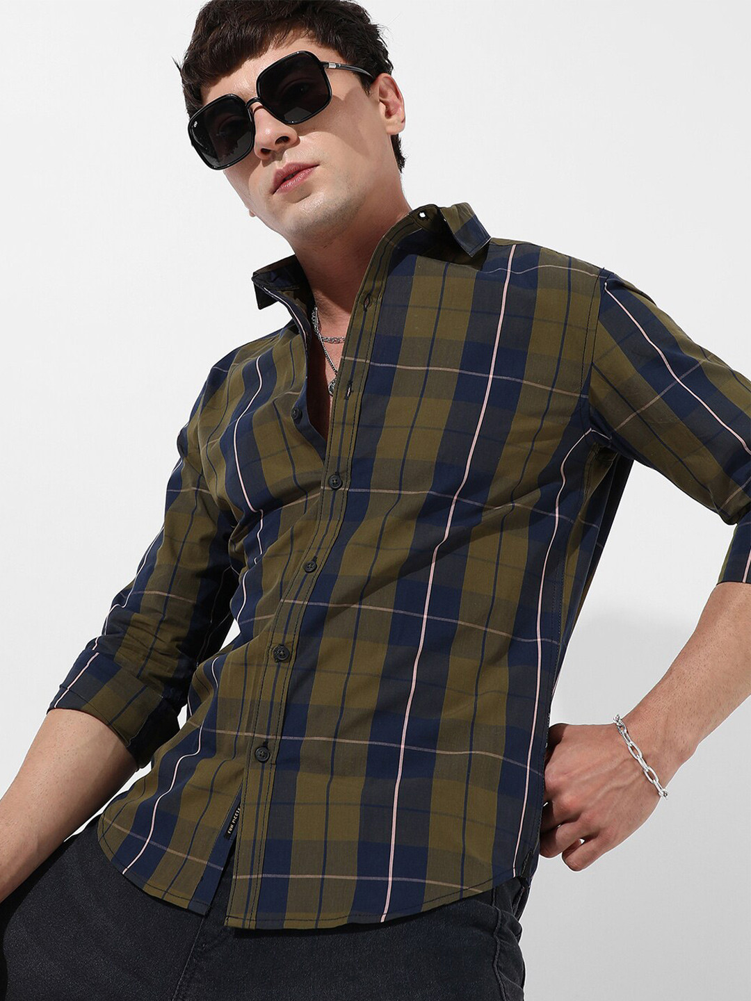 Campus Sutra Green Classic Tartan Checks Cotton Casual Shirt
