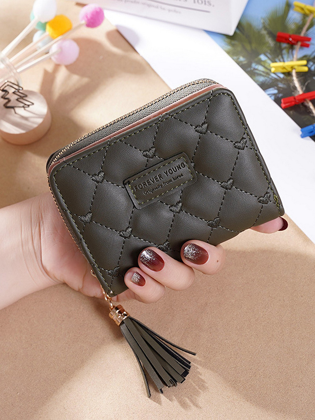 Diva Dale Women Textured Quilted PU Zip Around Wallet