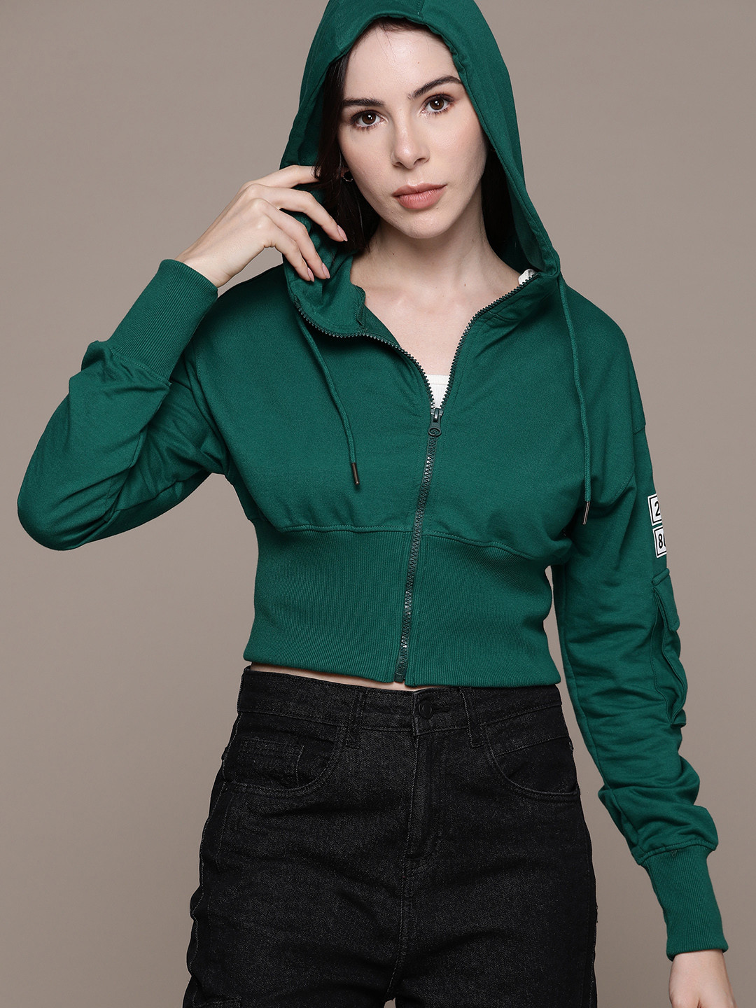 The Roadster Lifestyle Co. Flap Pocket Drop-Shoulder Sleeves Cropped Hooded Sweatshirt