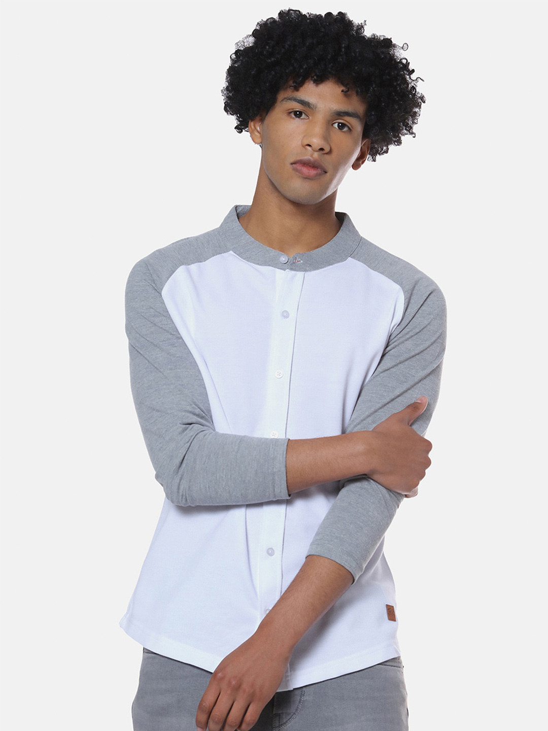 Campus Sutra Classic White & Grey Raglan Sleeves Cotton Casual Shirt