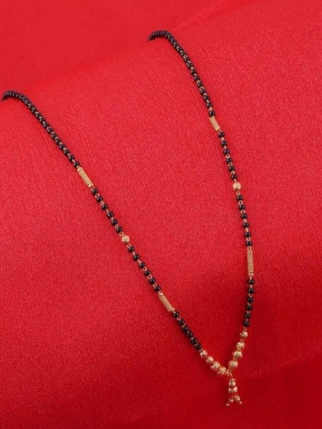 JEWEL WORLD Gold-Plated Beaded Short Mangalsutra