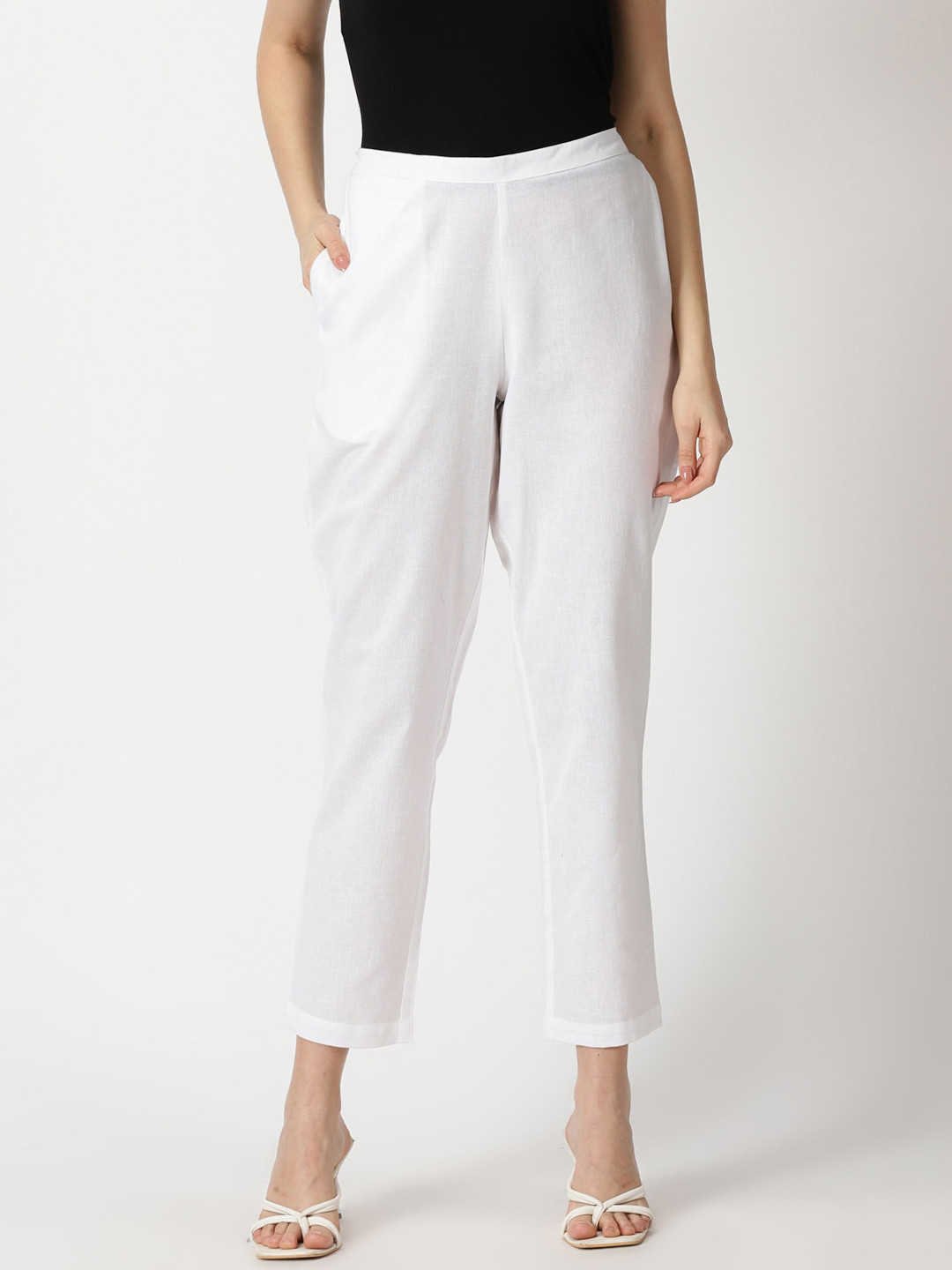 Saffron Threads Women Mid-Rise Original Straight Fit Easy Wash Crop Trousers