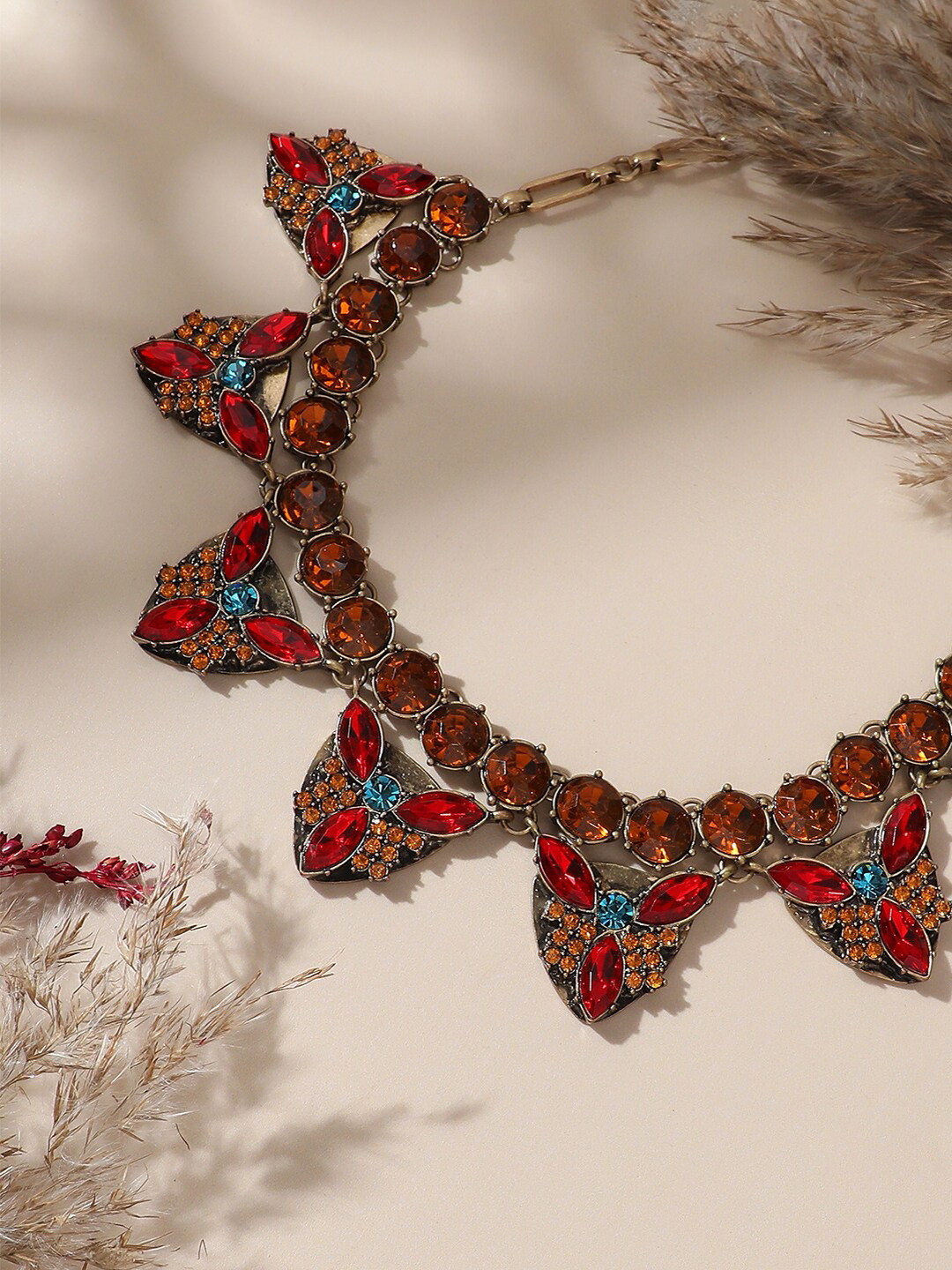 SOHI GGold-Plated Statement Necklace