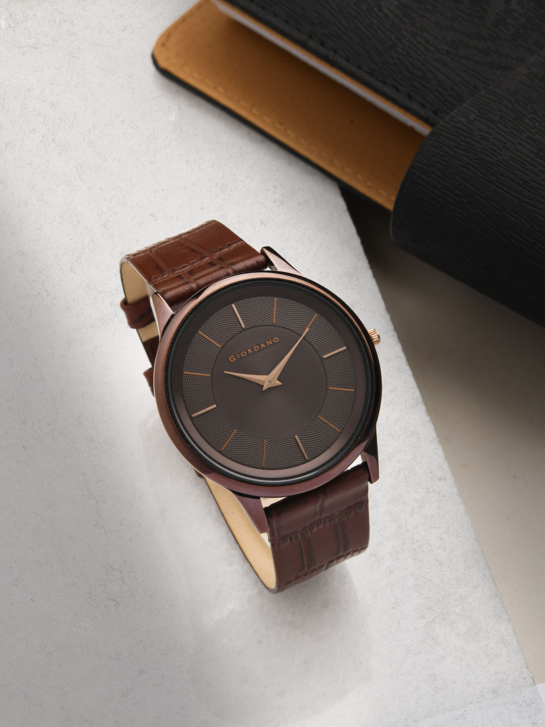 GIORDANO Men Dial & Leather Straps Analogue Watch GD4101-04