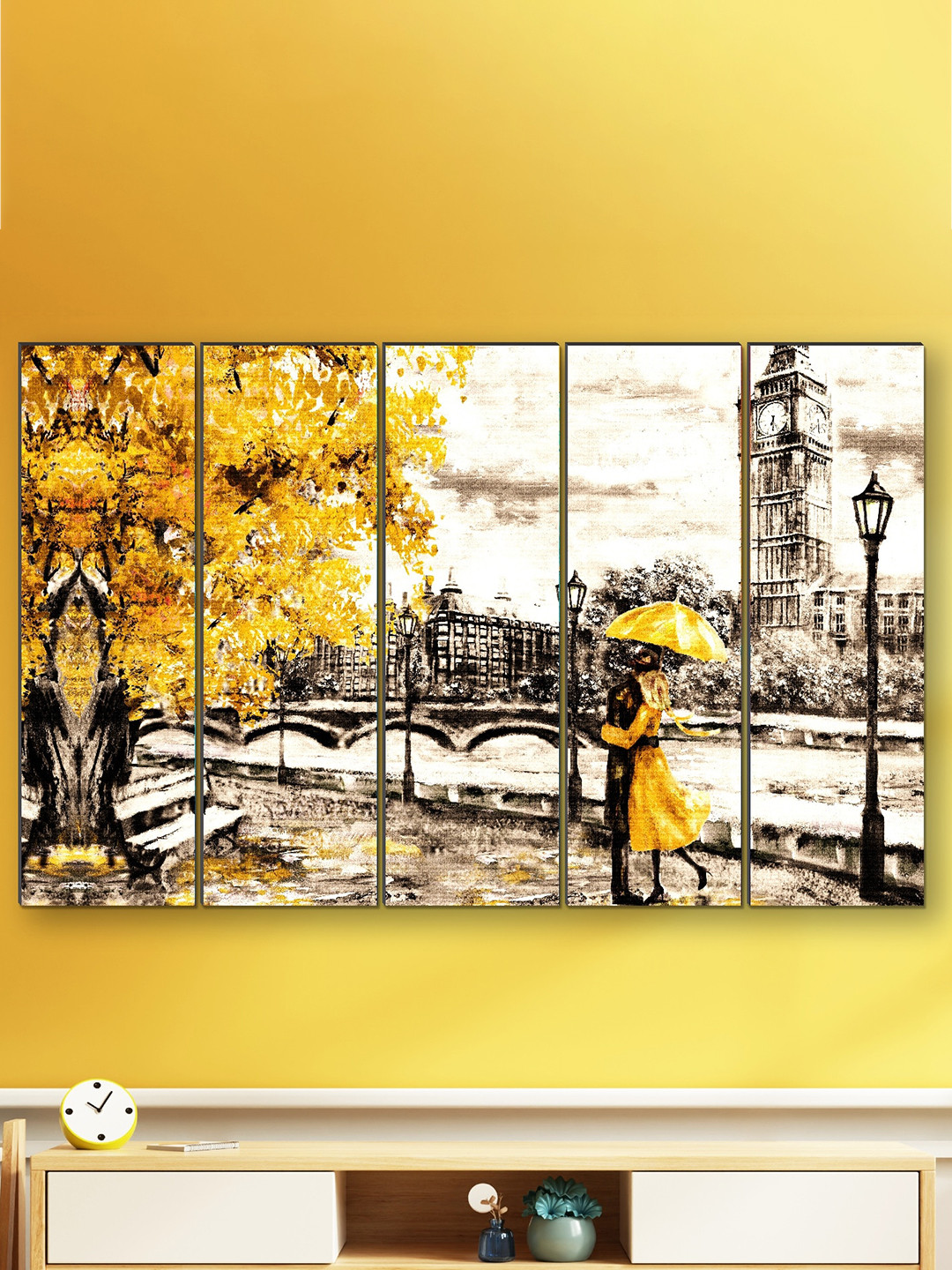 SAF Yellow & Brown 5 Pieces Couple Romance Printed Wooden UV Textured Wall Arts