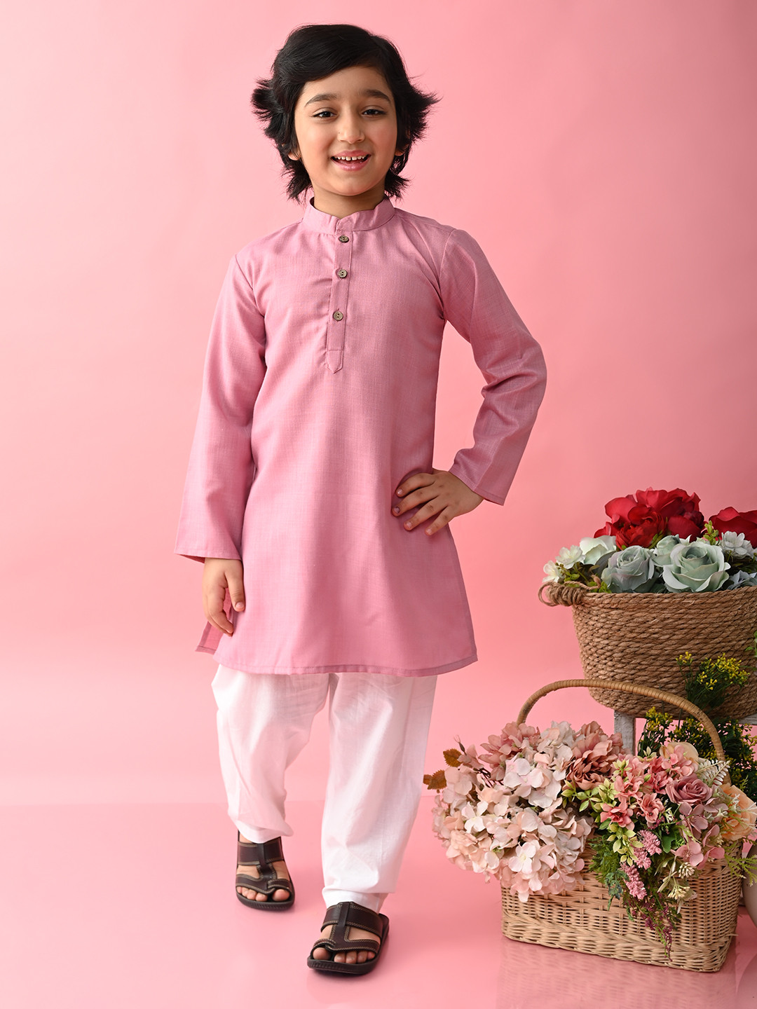 SAKA DESIGNS Boys Mandarin Collar Straight Kurta with Pyjamas