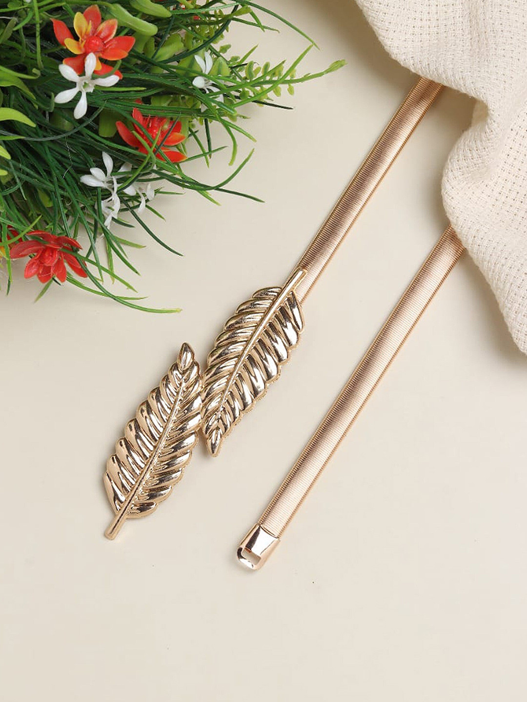 DressBerry Women Golden Solid Casual Belt