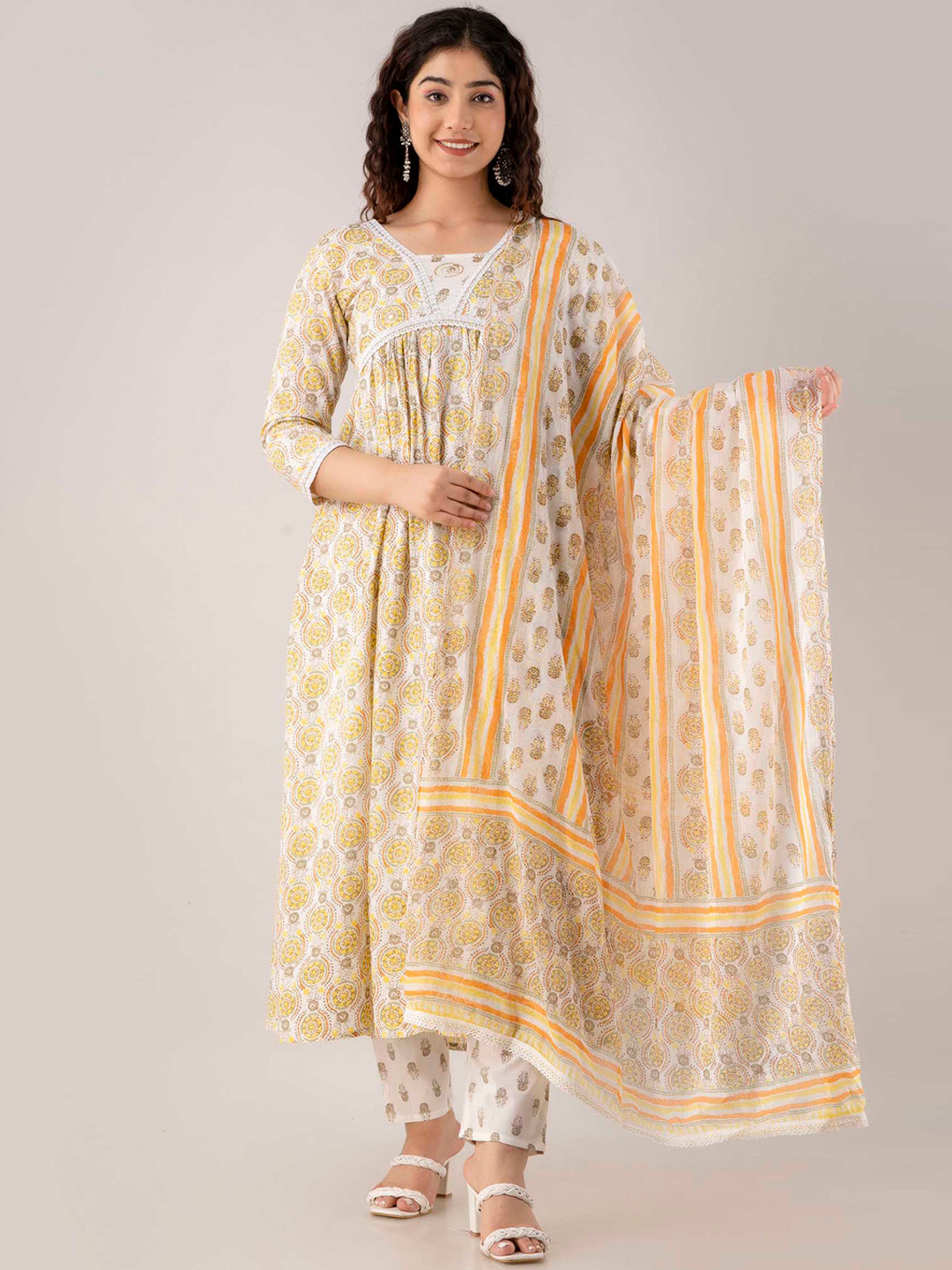 FASHION DEPTH Floral Printed Pure Cotton Kurta with Trousers & With Dupatta