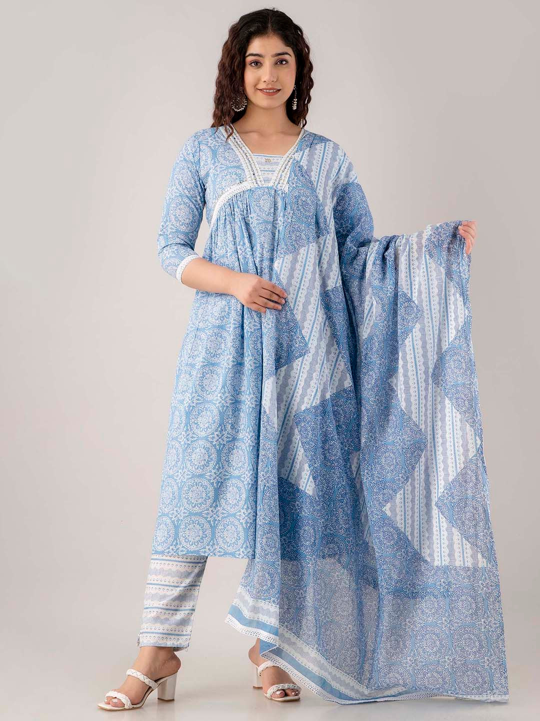 FASHION DEPTH Floral Printed Mirror Work Pure Cotton Kurta with Trousers & With Dupatta