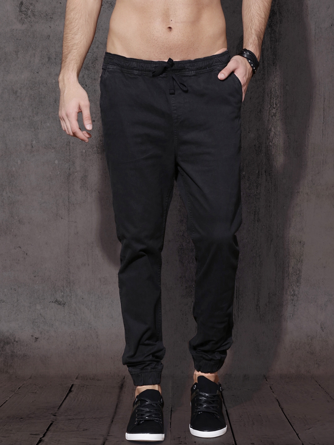Joggers myntra sales