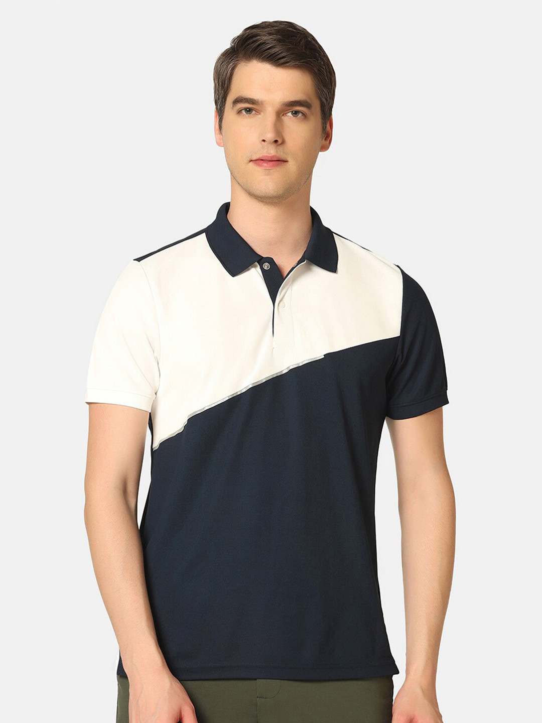 Blackberrys Men Navy Solid TechPro Polo Tshirts
