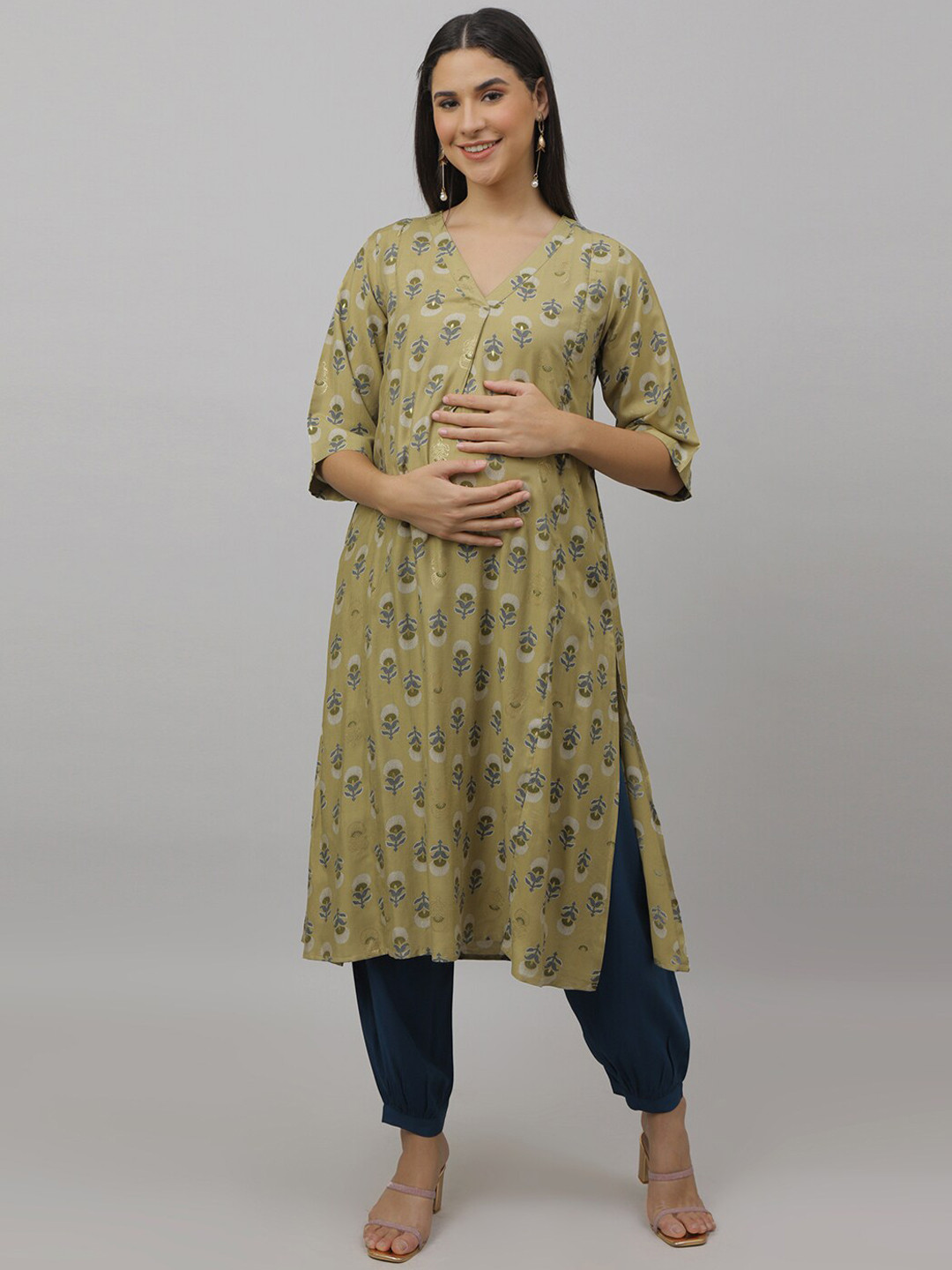 The Mom Store Floral Printed V Neck Maternity Kurta With Salwar
