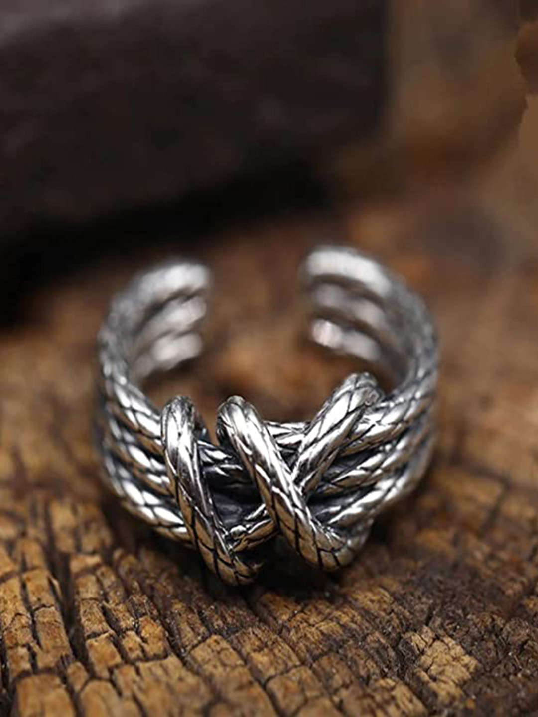 VIEN Silver-Plated Intricate Textured Knot Finger Ring