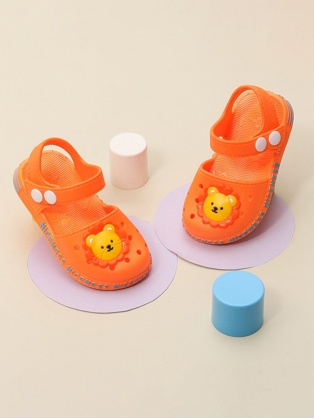 Yellow Bee Infant Boys Lion Applique Detail Clogs